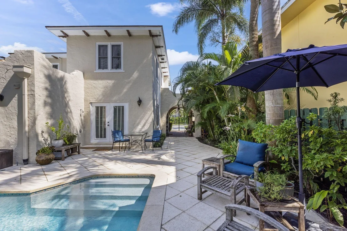 Photo of 3225 Vincent Road