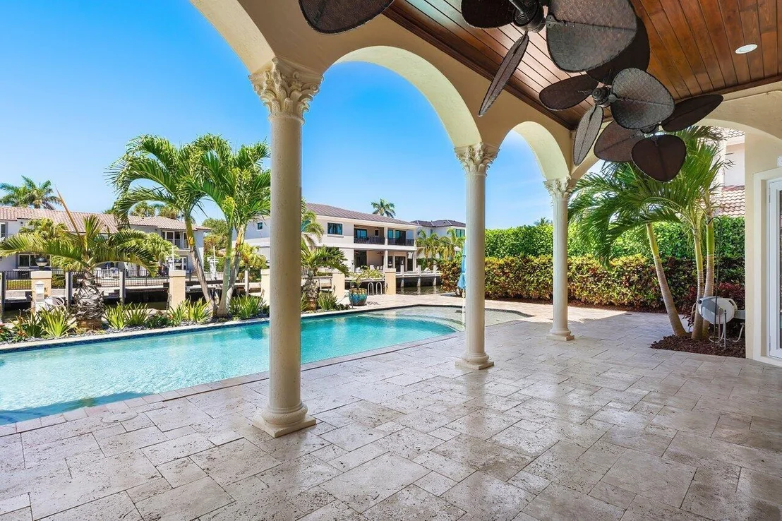 Photo of 953 Banyan Drive