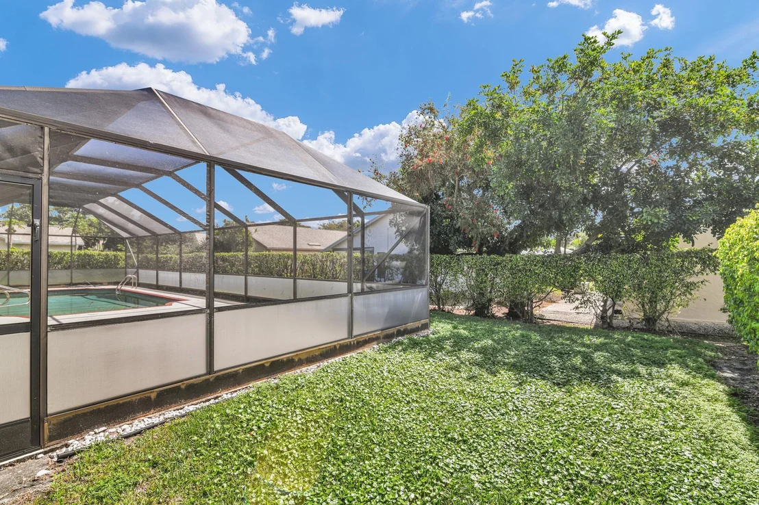 Photo of 2660 Riviera Drive