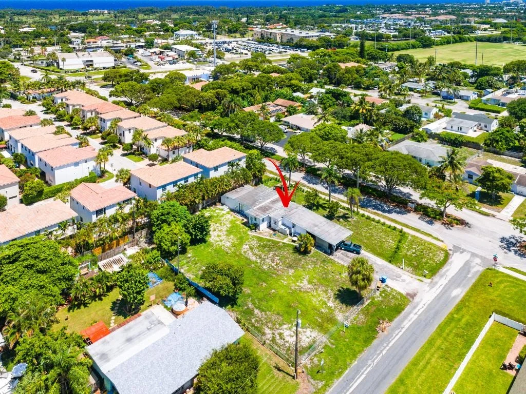 Photo of 335 Gulfstream Boulevard
