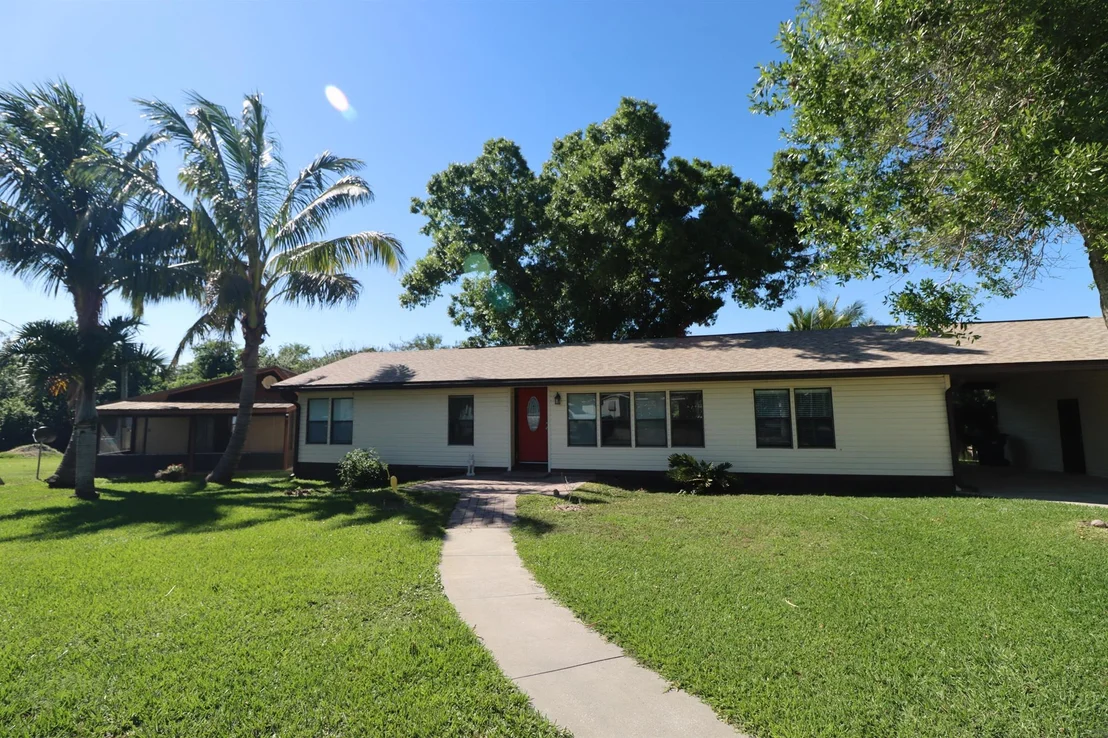 Photo of 2803 SE 19th Court