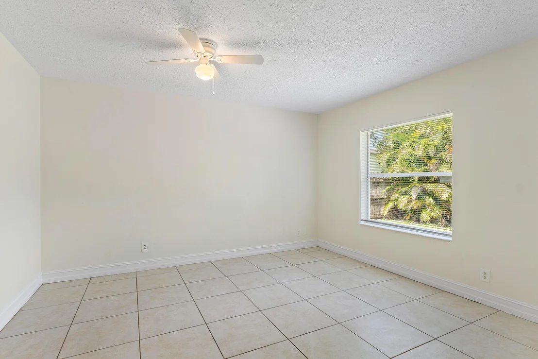 Photo of 5921 Ithaca Circle W