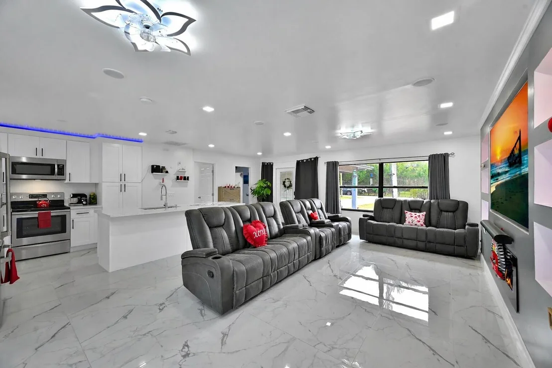 Photo of 2404 Dade Road