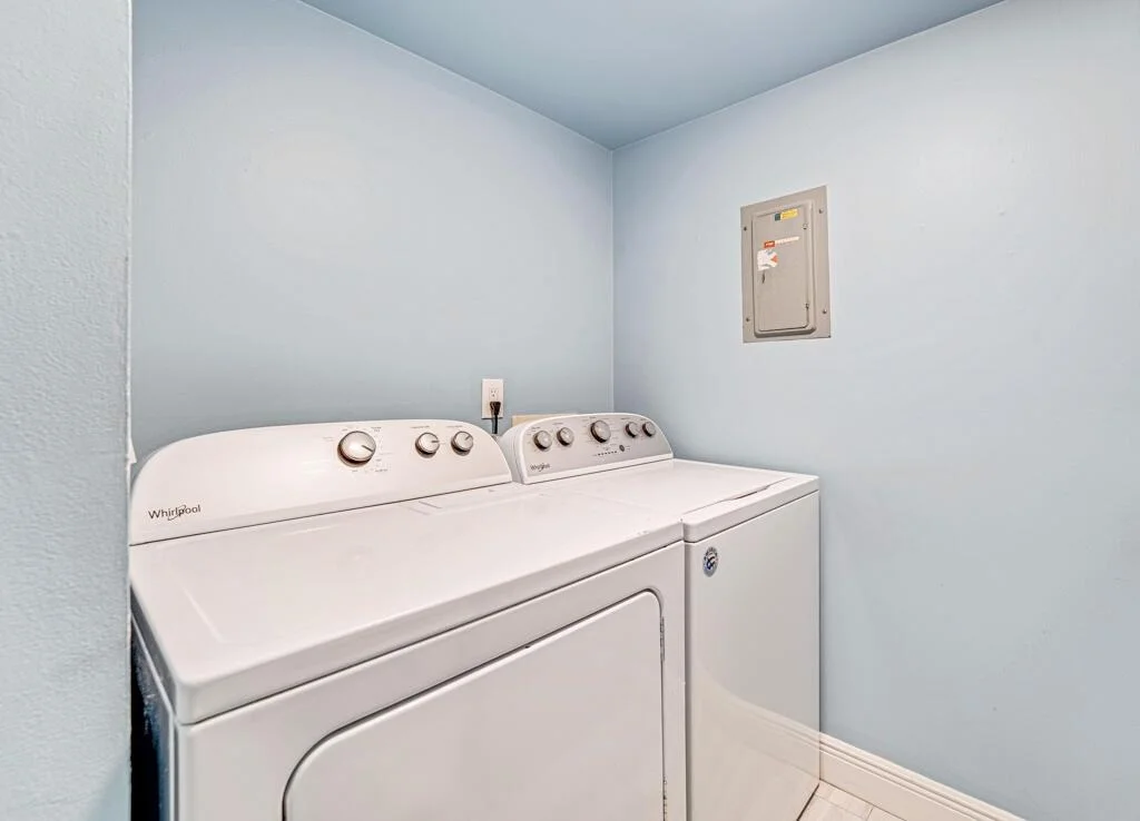 Photo of Unit D1 at 322 Pine Ridge Circle