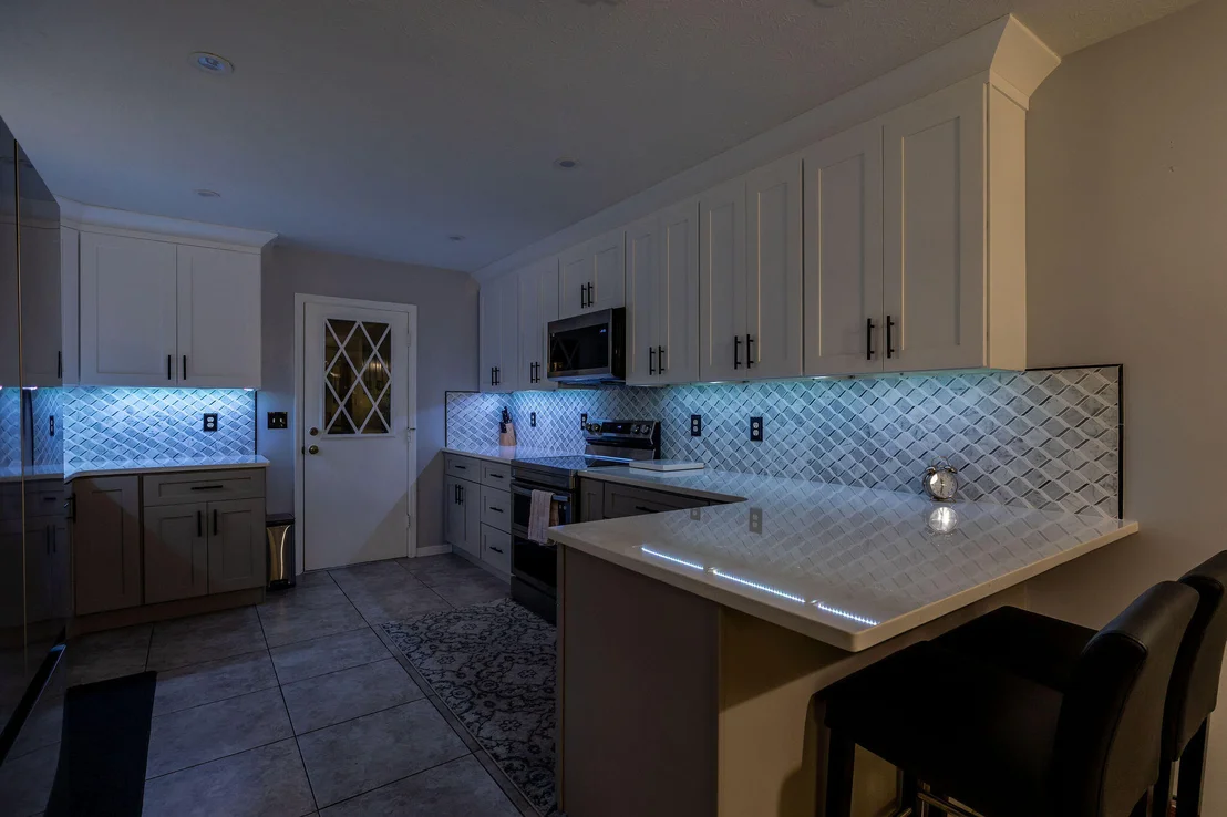 Photo of 8005 Lakeside Way