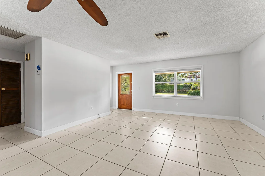 Photo of 243 W Riverside Drive