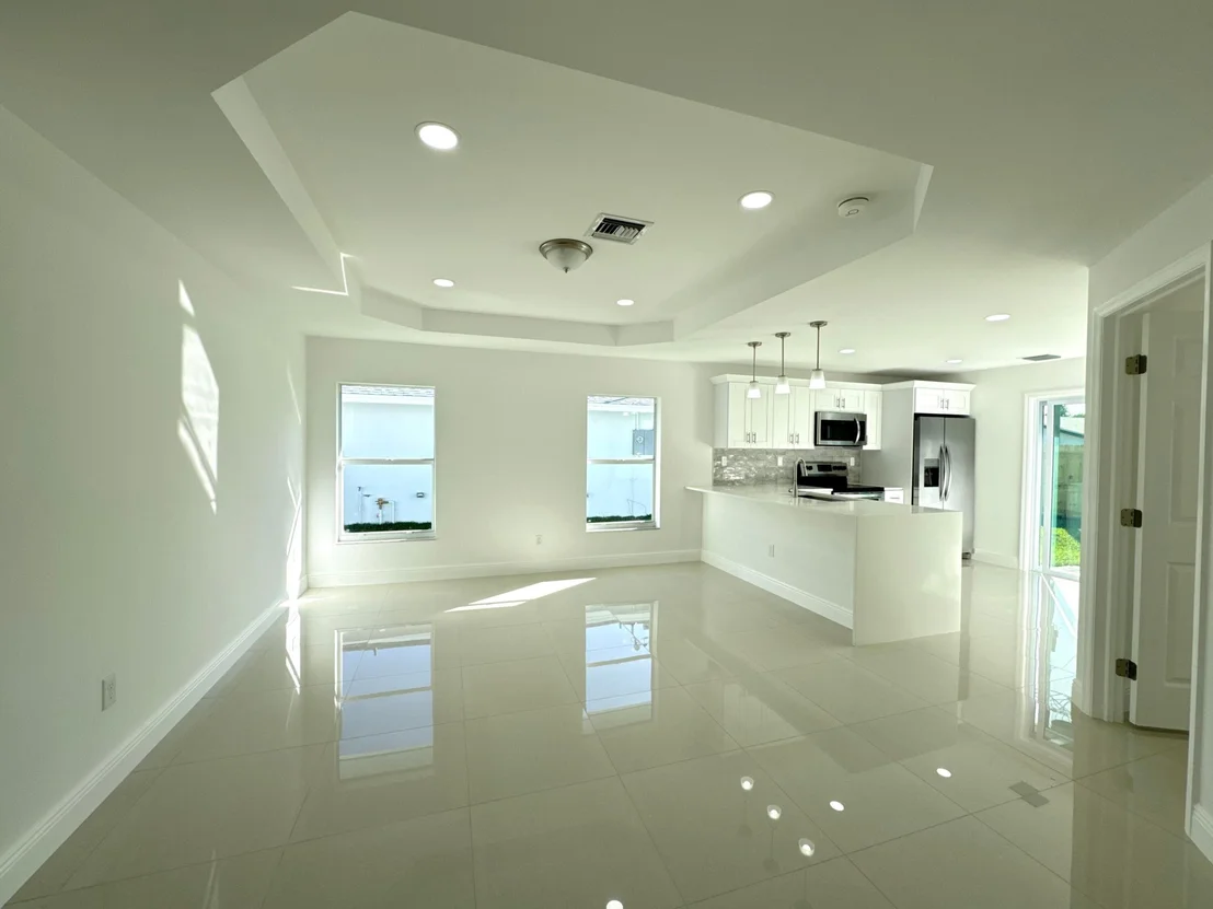 Photo of 4930 Biscayne Drive