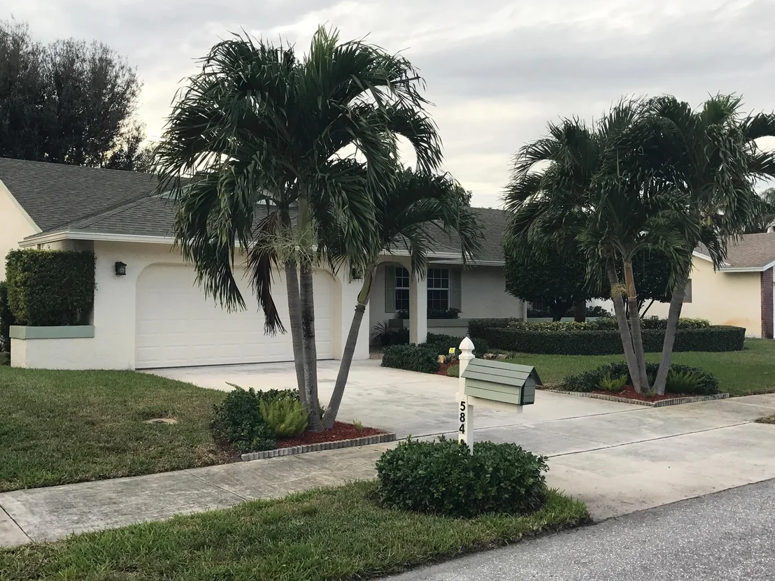 Photo of 584 NW 45th Drive