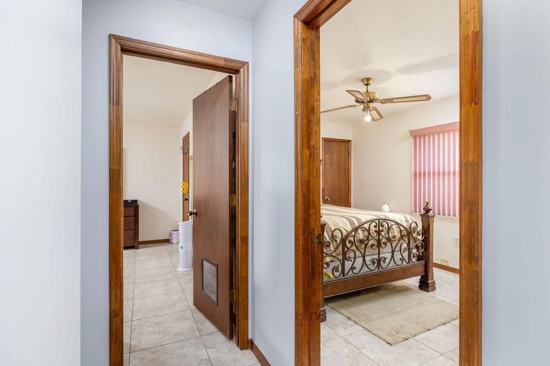 Photo of 8005 Lakeside Way