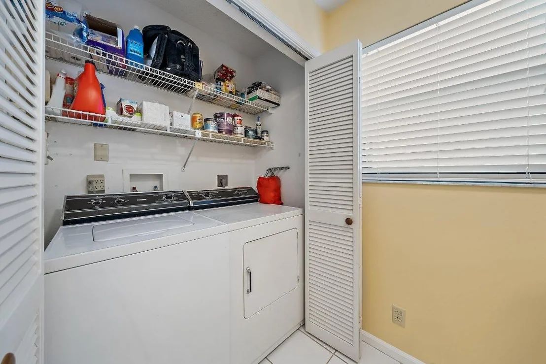 Photo of Unit 203C at 300 N Highway A1a