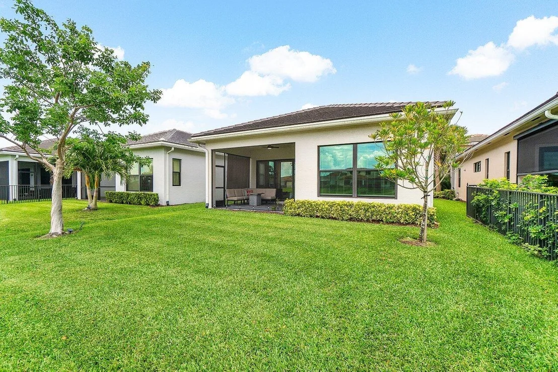 Photo of 16070 Key Biscayne Lane