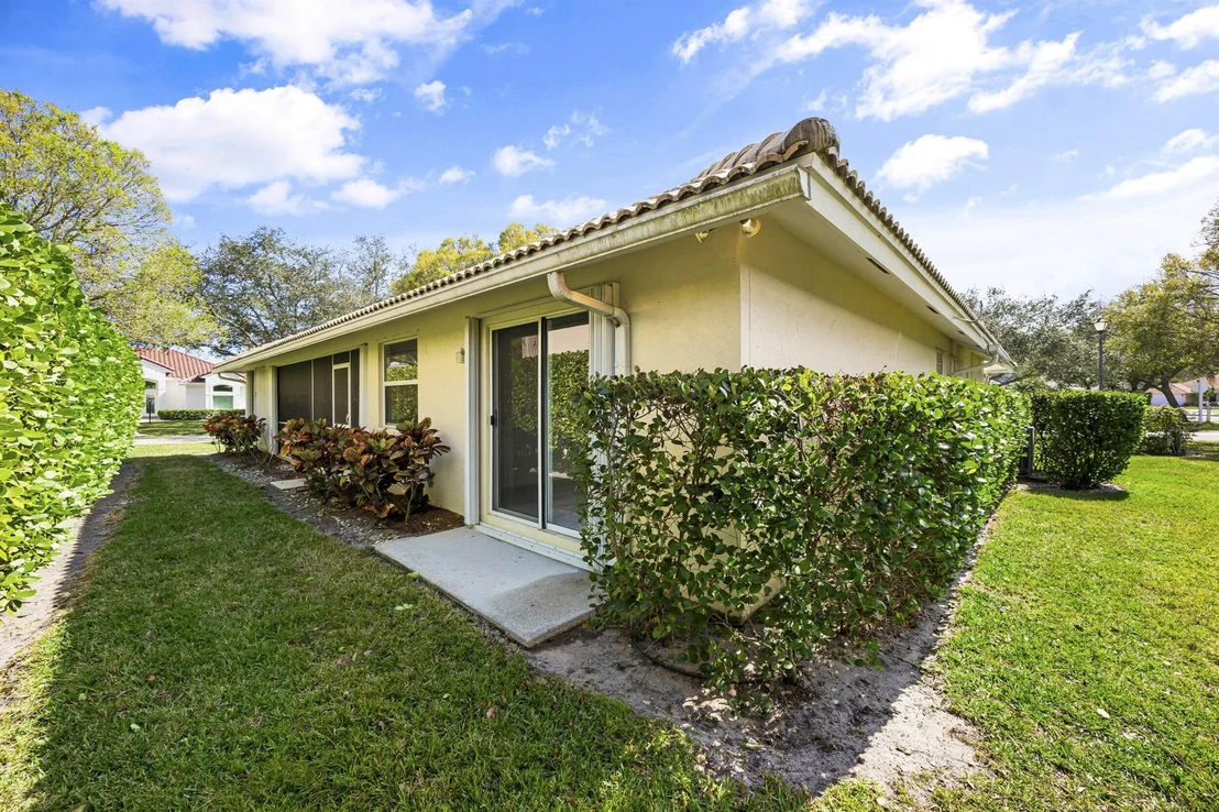 Photo of 1040 Egret Circle Circle N