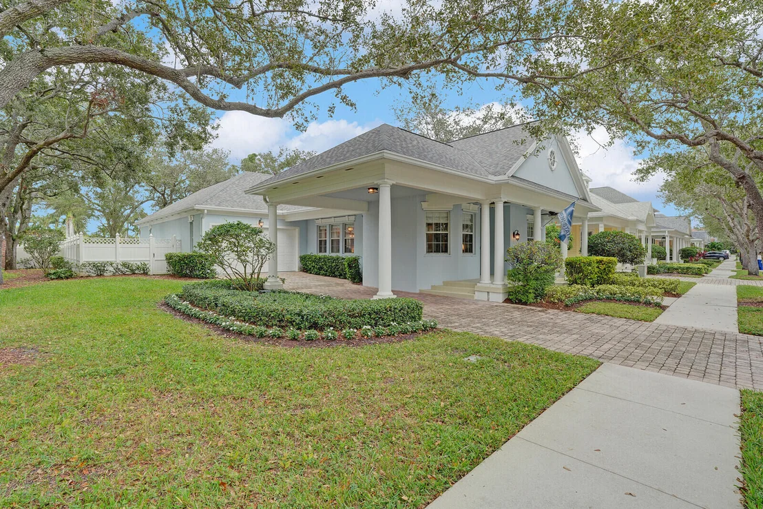 Photo of 532 Sweet Bay Circle