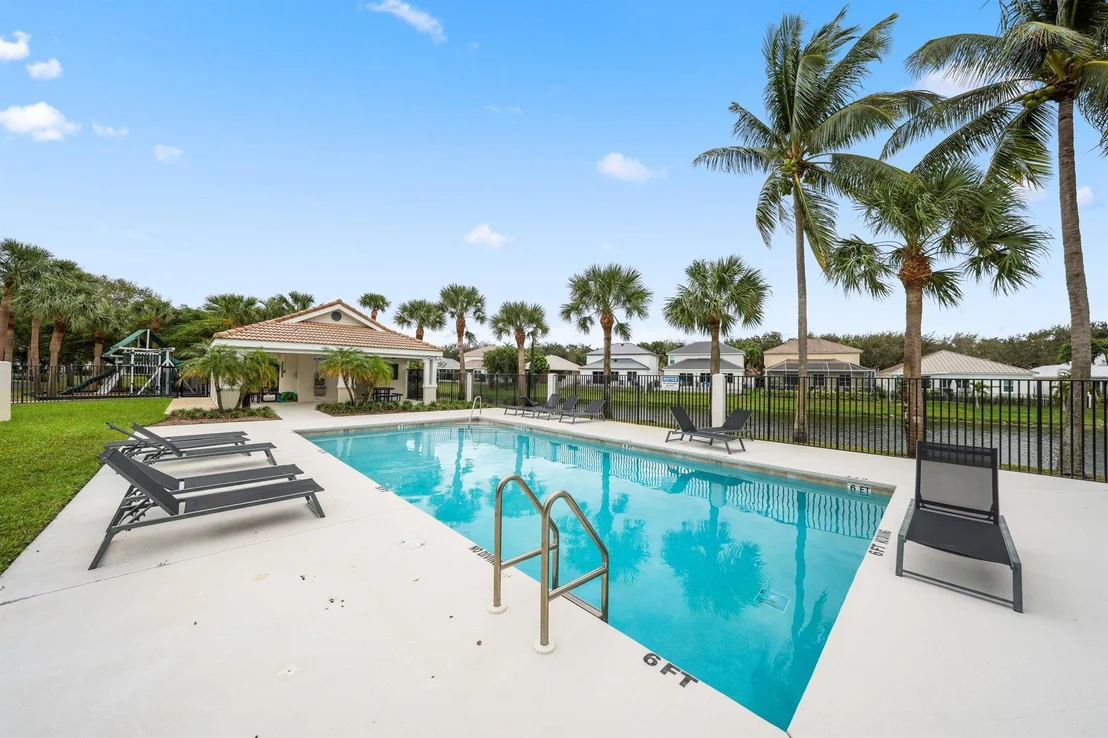 Photo of 560 Anchor Point