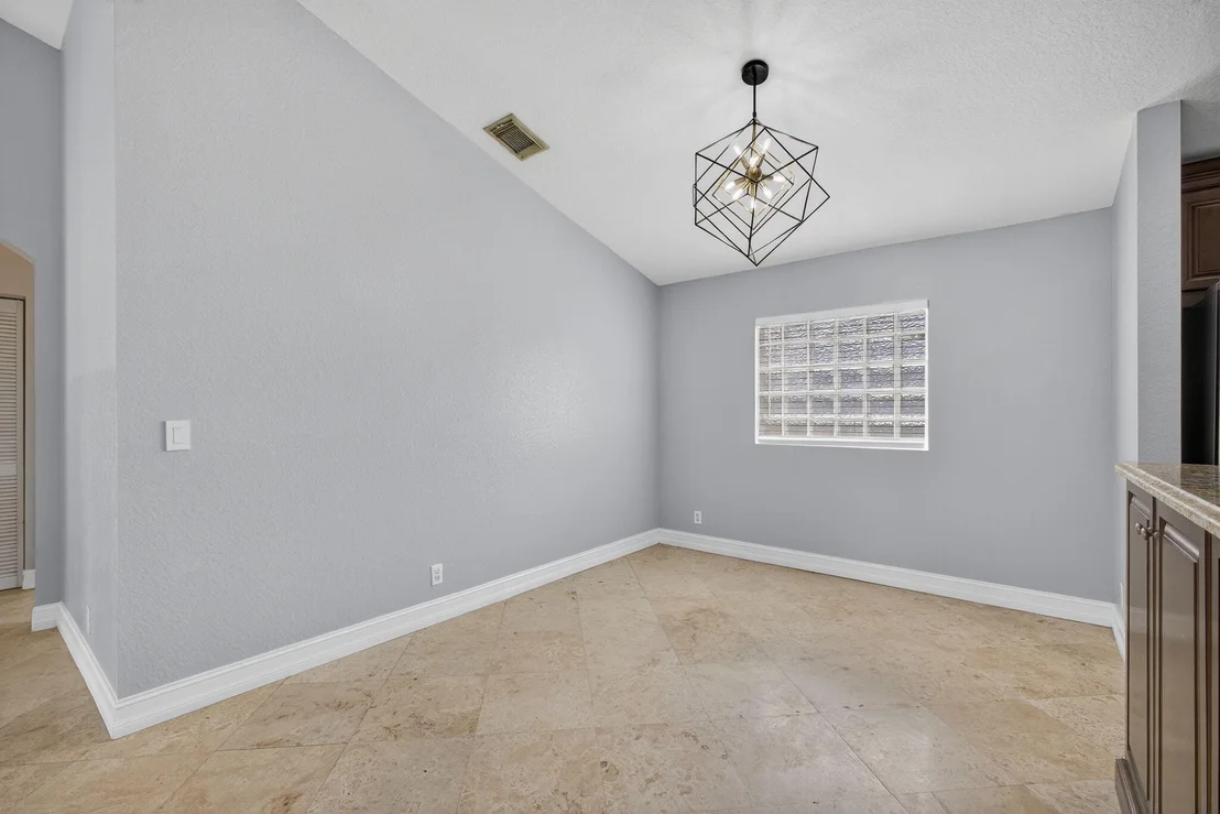 Photo of 6121 Spring Isles Boulevard