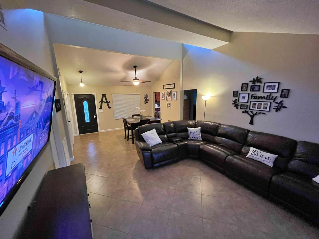 Photo of 3953 Winfield Road