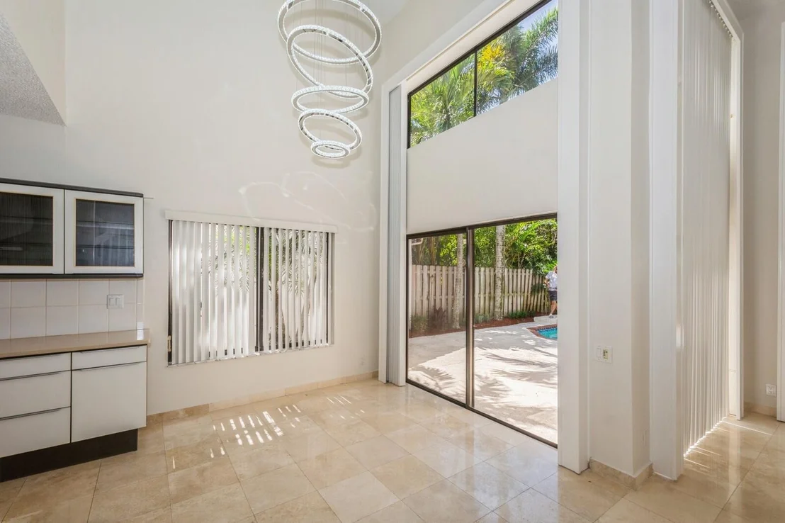Photo of 5504 FOX HOLLOW Drive