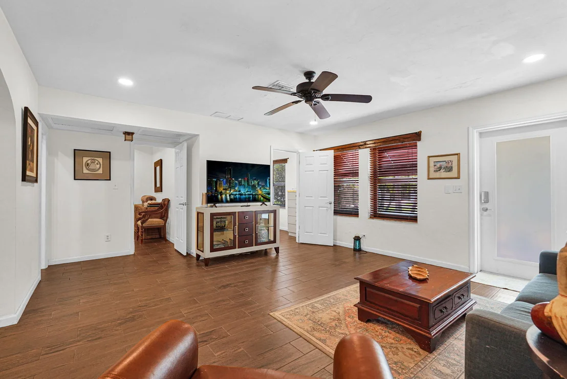 Photo of 300 S Riverside Drive