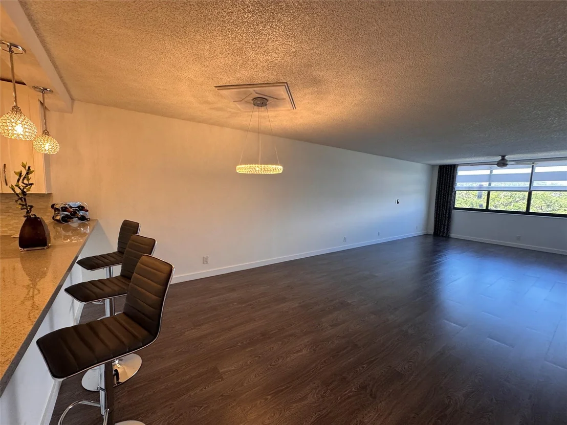 Photo of Unit 403 at 8010 Hampton Boulevard