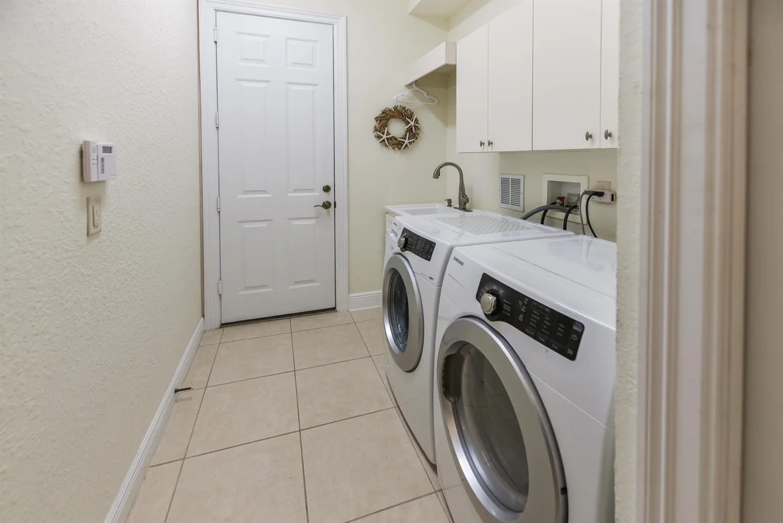 Photo of 3583 Collonade Drive