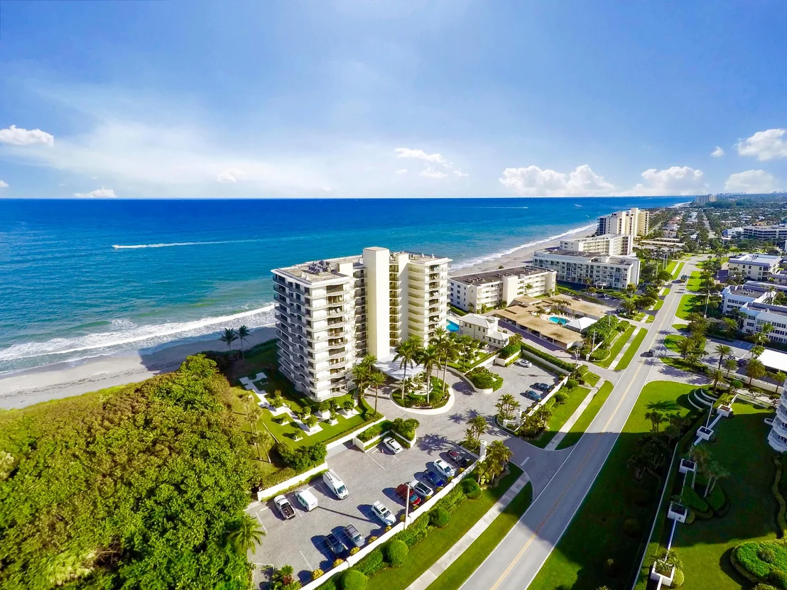 Photo of Unit 703 at 400 Beach Road