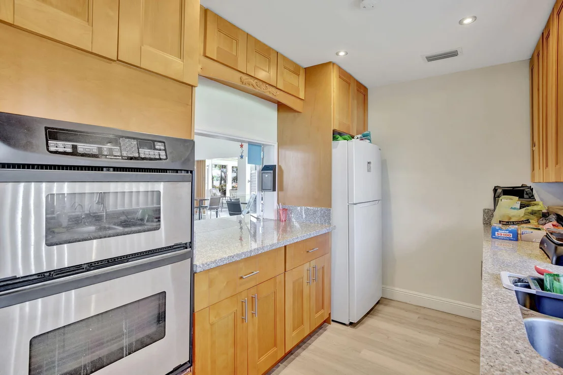 Photo of 3121 E Golf Boulevard