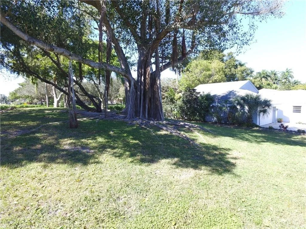 Photo of 21689 Sutters Lane