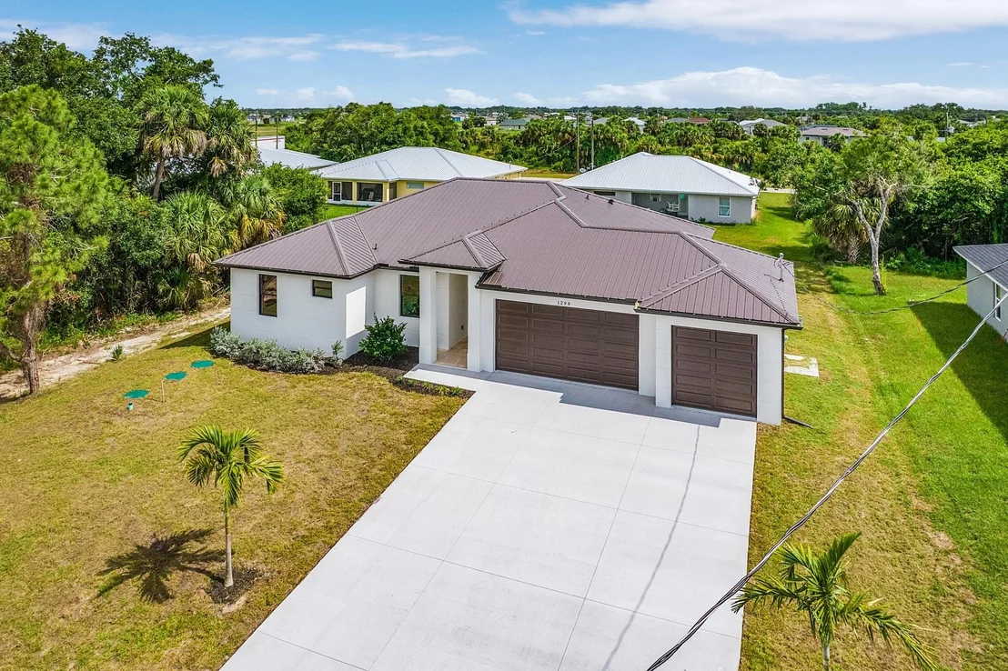 Photo of 1299 Argosy Road