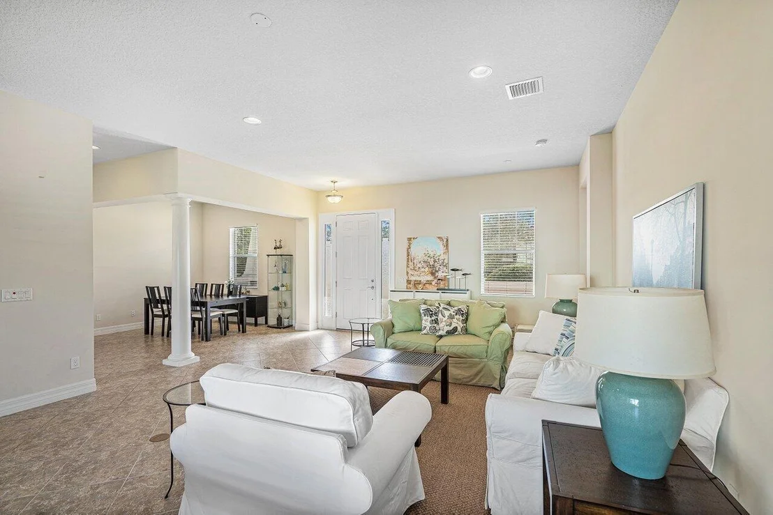 Photo of 1131 N Prescott Drive