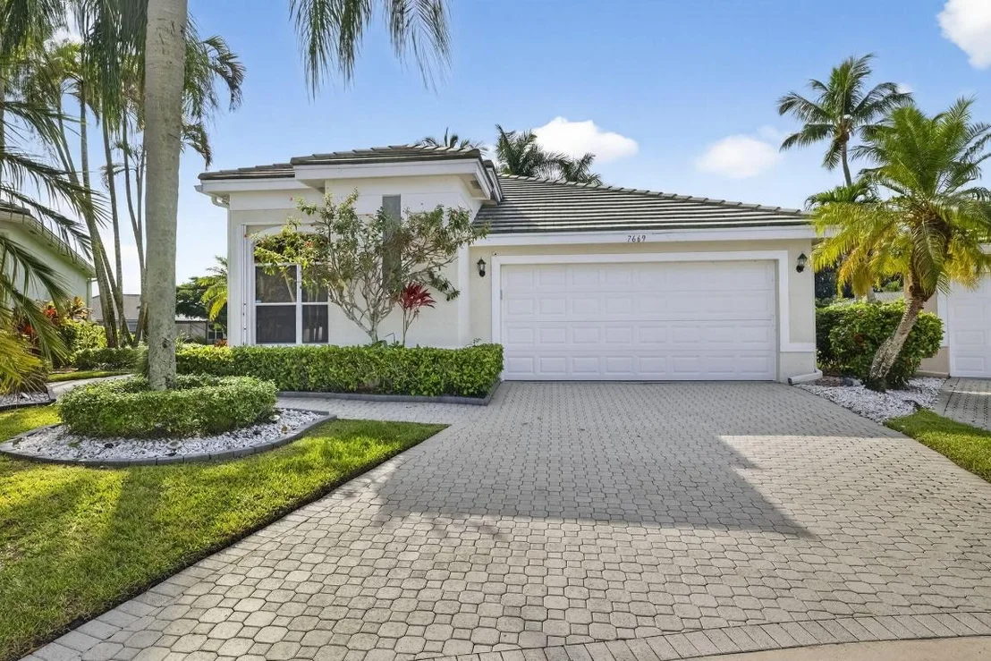 Photo of 7669 Rockford Road
