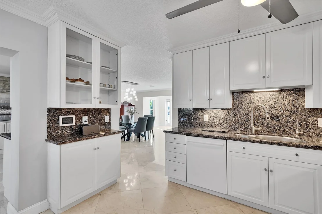 Photo of 340 SE 5th Avenue