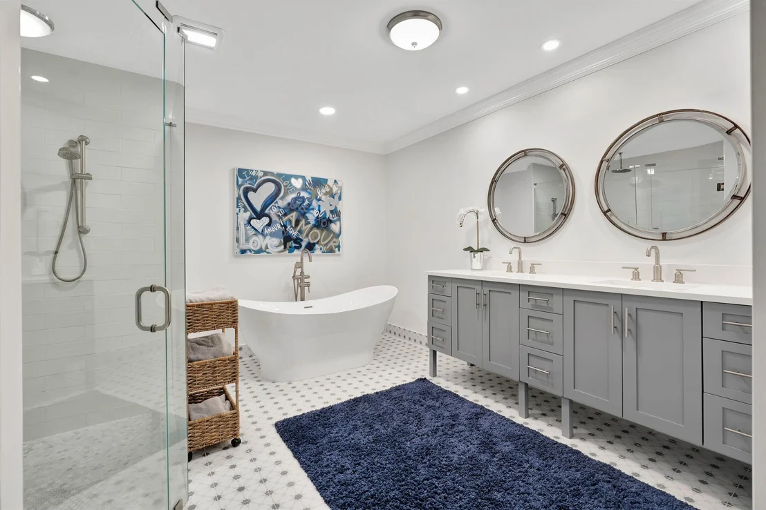 Photo of 242 E River Park Drive