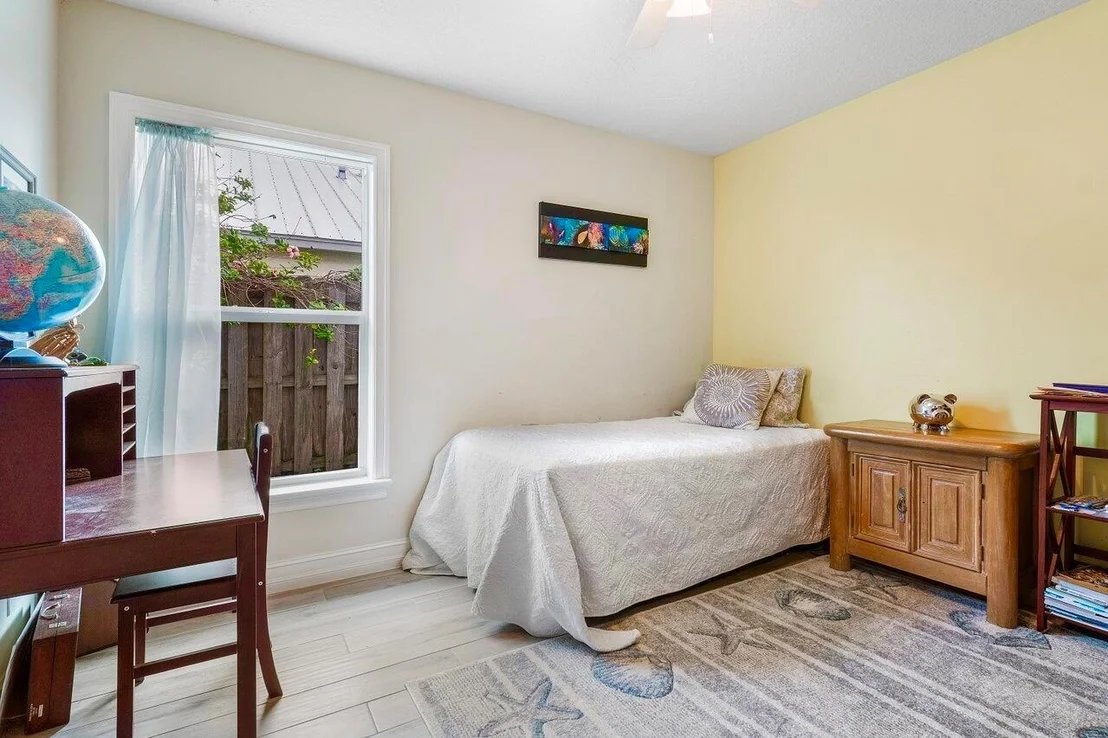 Photo of 17683 Carver Avenue