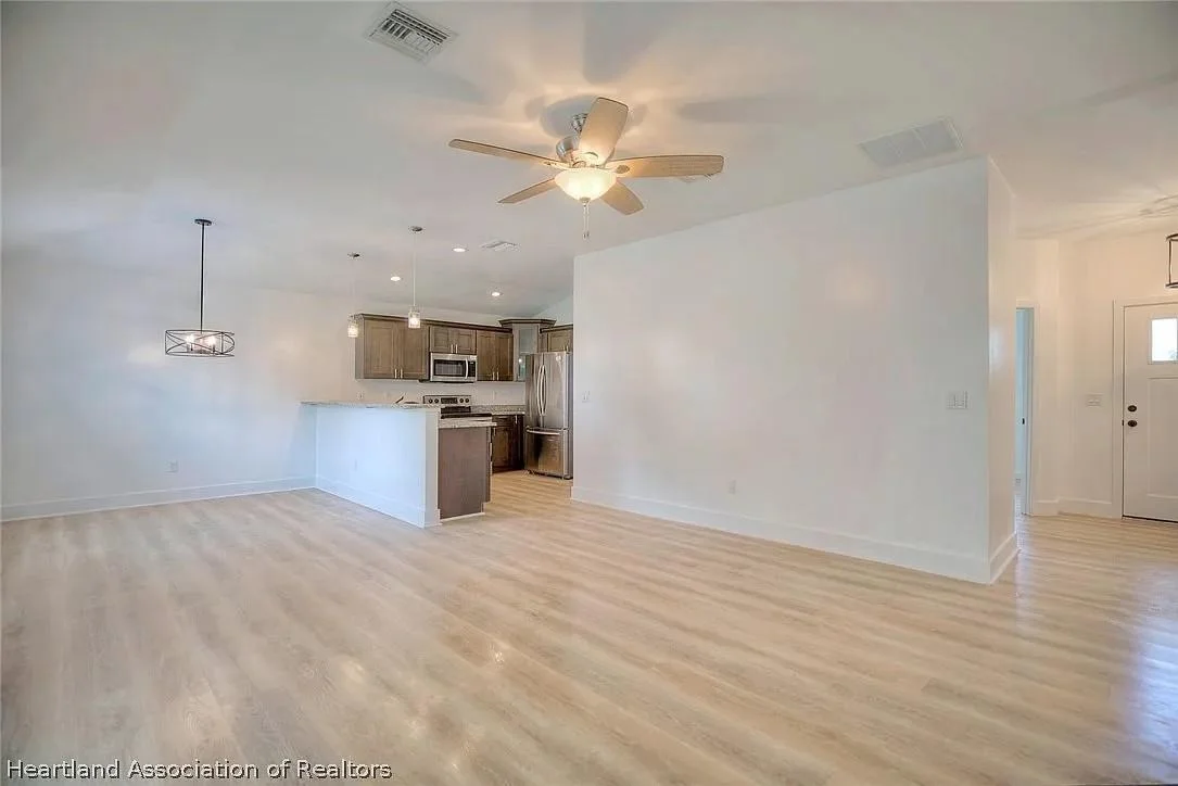Photo of 7816 Pine Glen Road