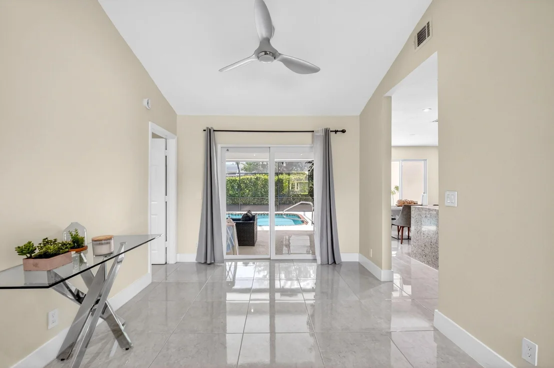 Photo of 990 Hickory Trail