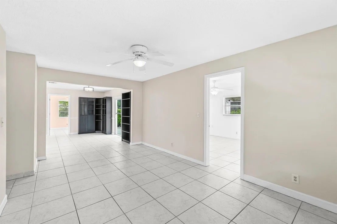 Photo of 2203 Campanelli Boulevard