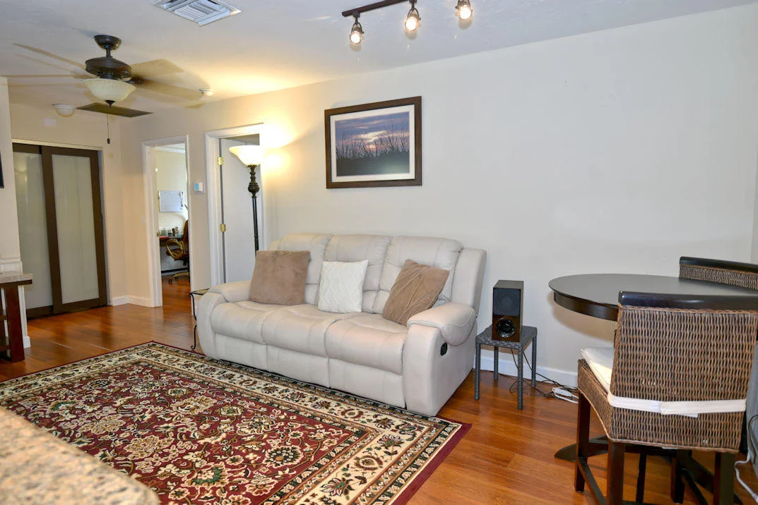 Photo of 609 Oak Terrace
