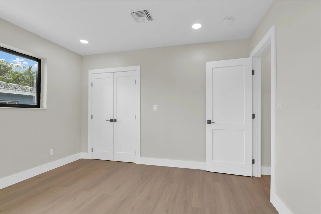Photo of 812 SE 9th Terrace