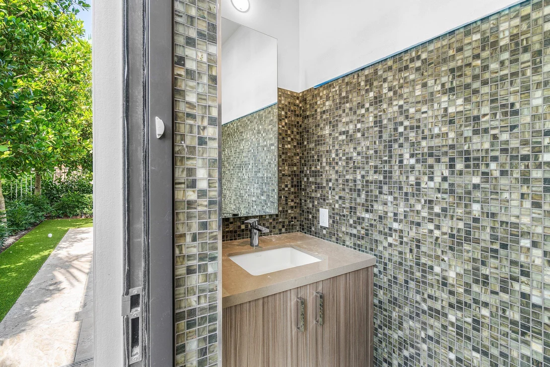 Photo of 810 Palm Trail