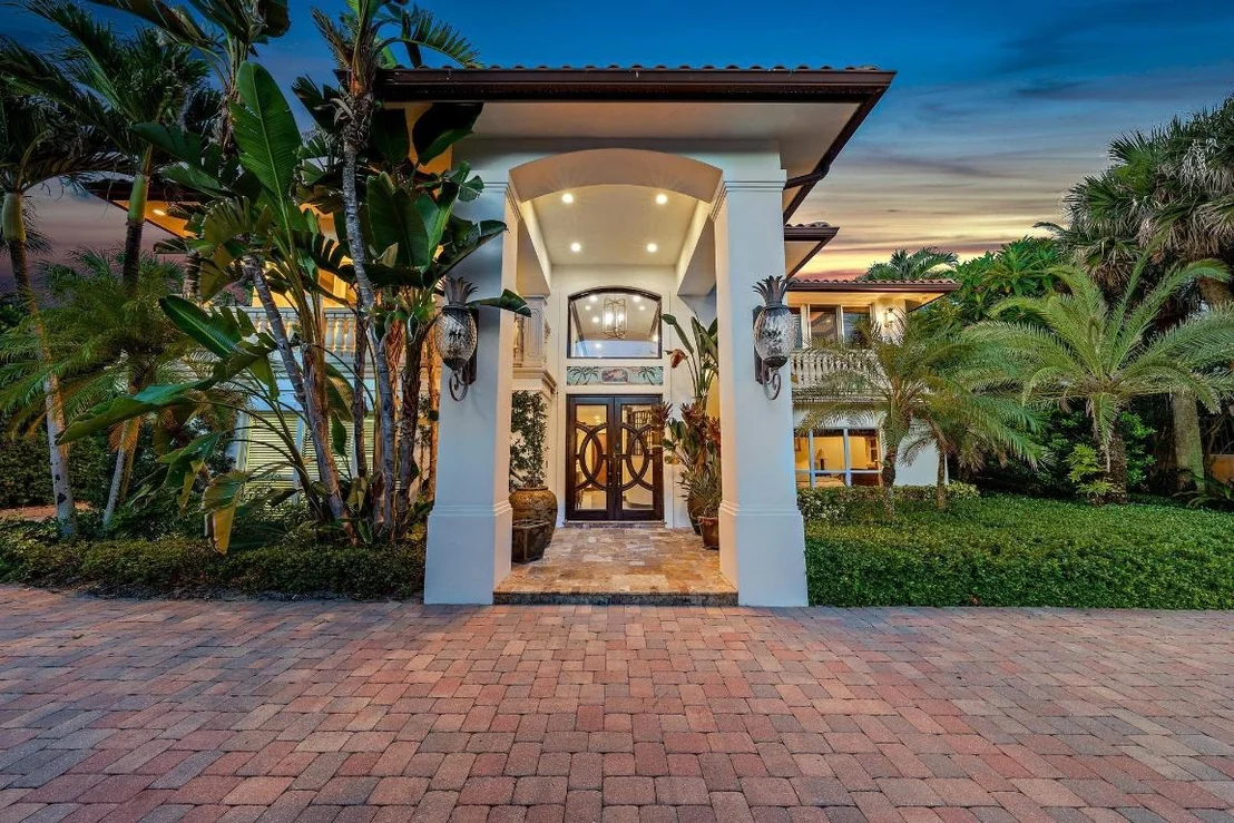 Photo of 613 S Beach Road