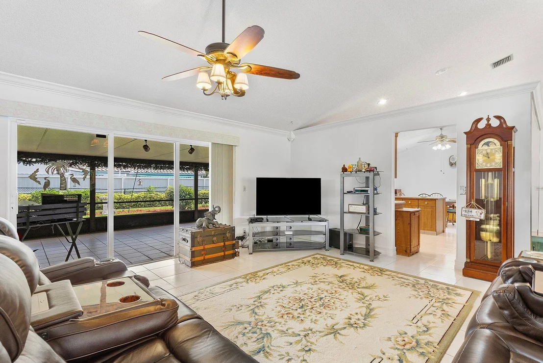Photo of 9776 Sun Pointe Drive