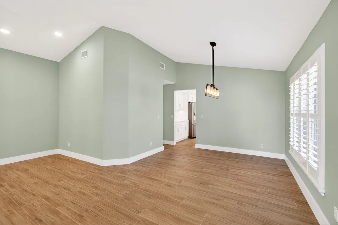 Photo of 1142 Canoe Point
