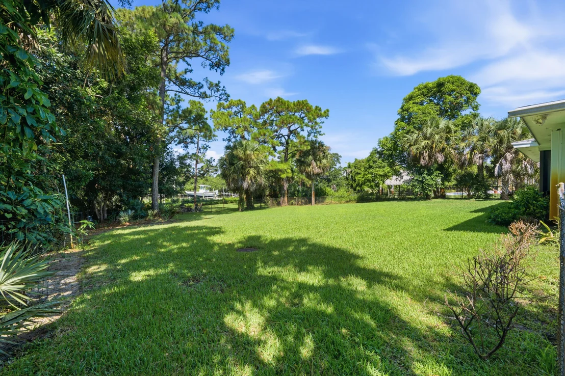 Photo of 4916 SE MANATEE COVE Road