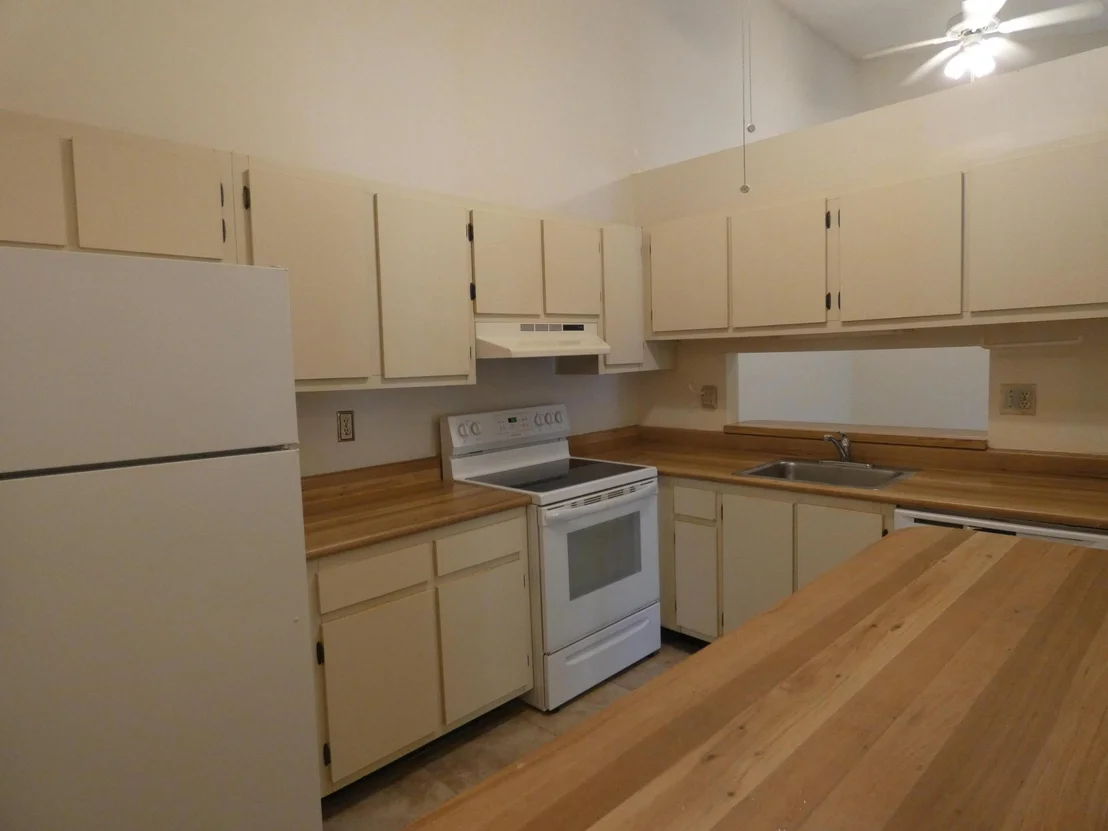 Photo of Unit E at 6495 SE Chasewood Drive