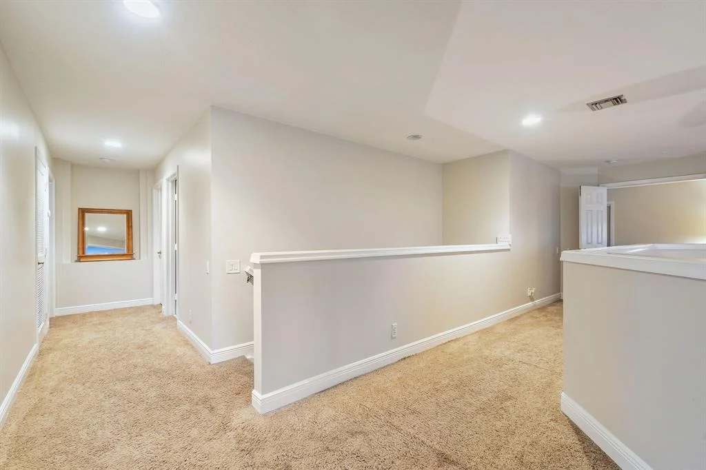 Photo of 352 Kingfisher Drive