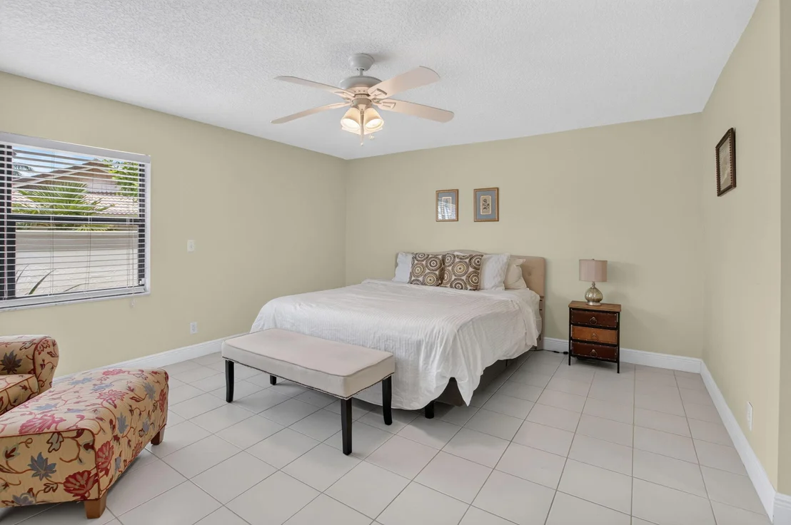 Photo of 6928 Villas Drive W