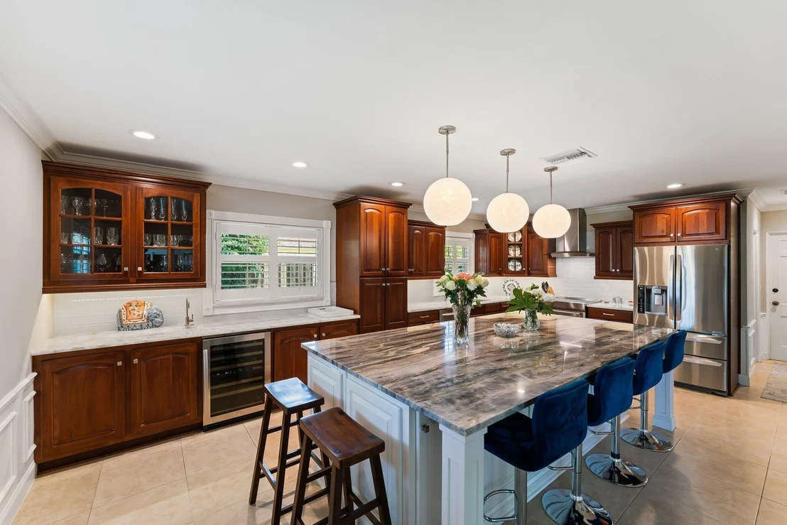 Photo of 230 Fairway W