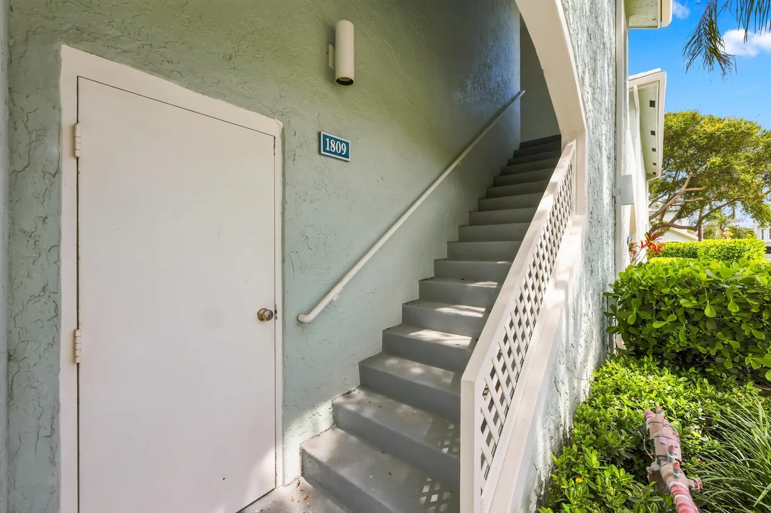 Photo of 1809 Mainsail Circle