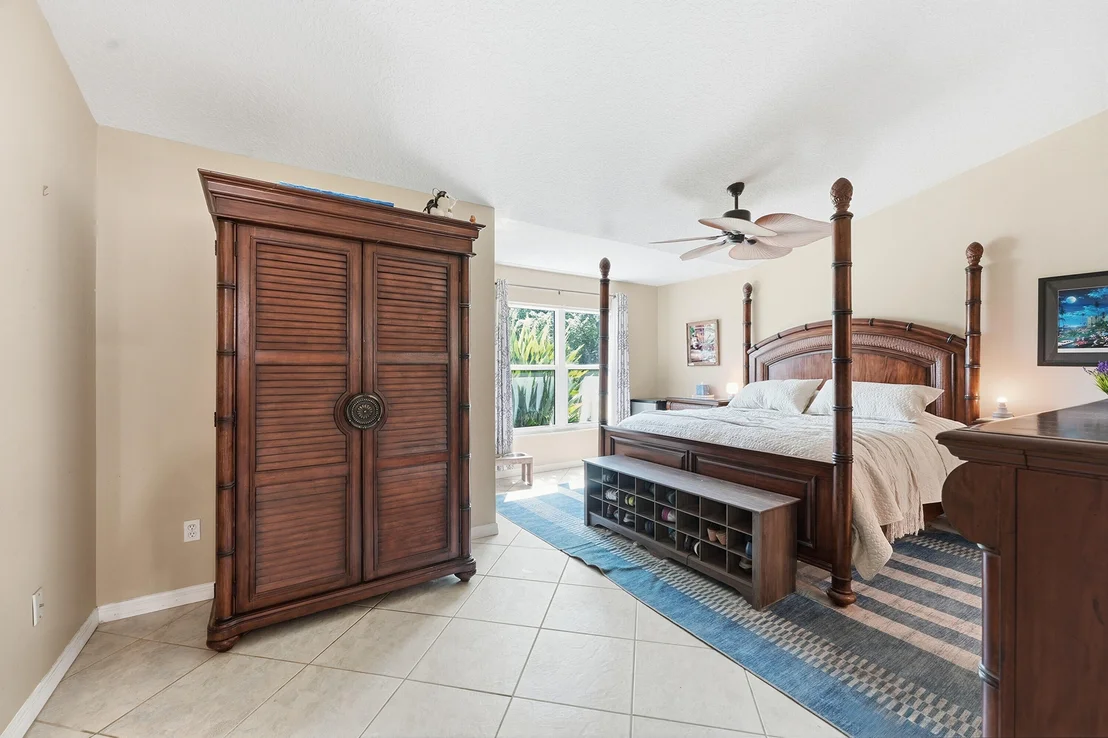 Photo of 15924 Laurel Oak Circle