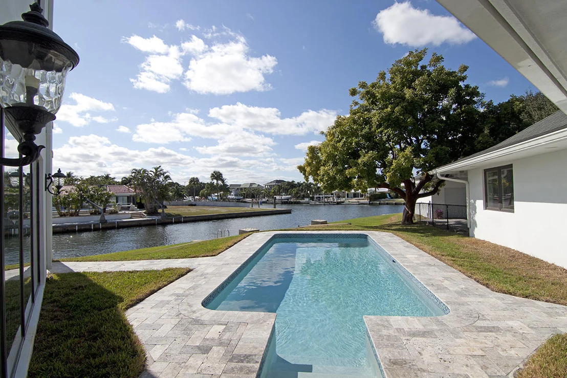 Photo of 648 Riverside Road